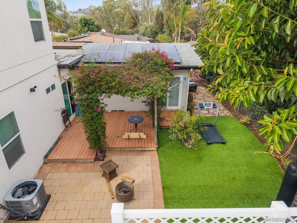 5103 Gary St, San Diego, CA 92115