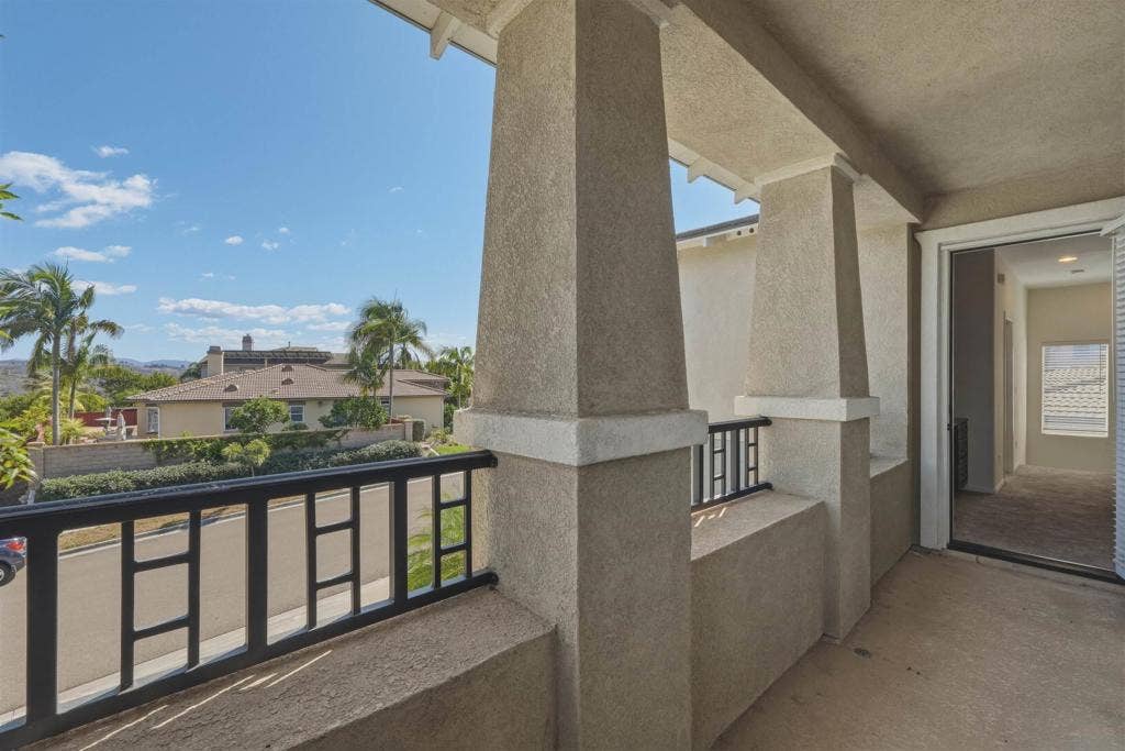 4674 Meadow Dr, Carlsbad, CA 92010