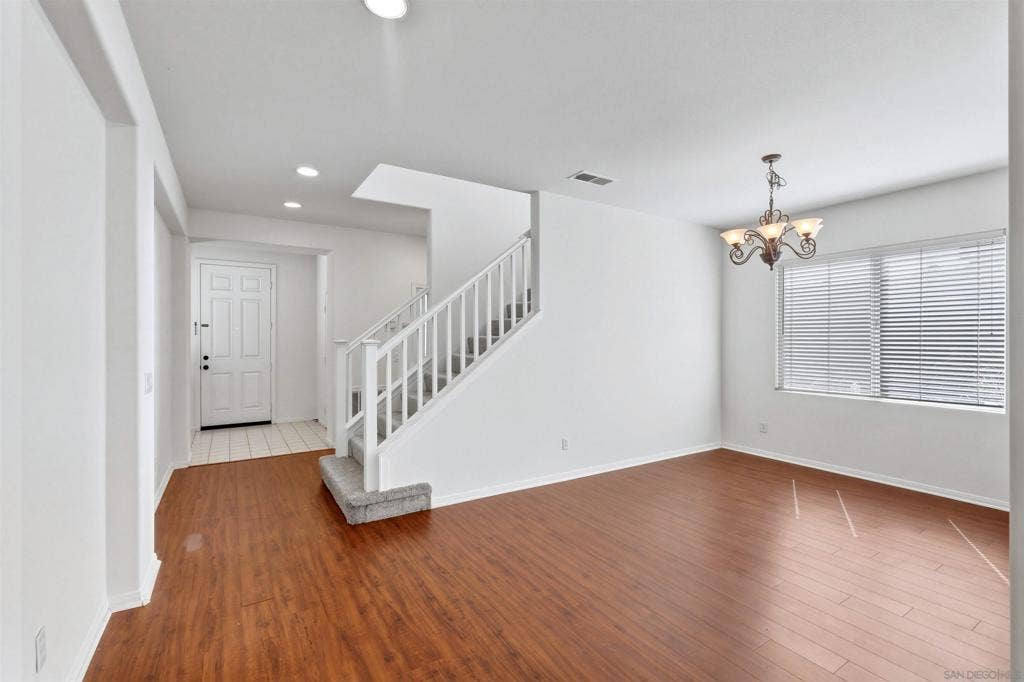 4674 Meadow Dr, Carlsbad, CA 92010