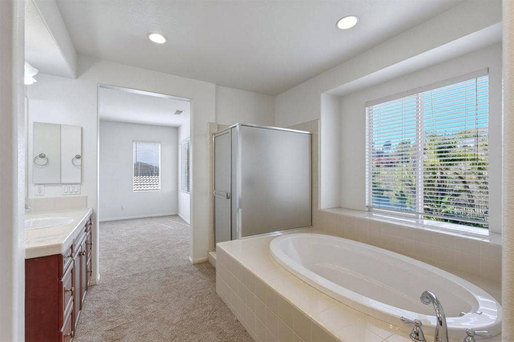 4674 Meadow Dr, Carlsbad, CA 92010