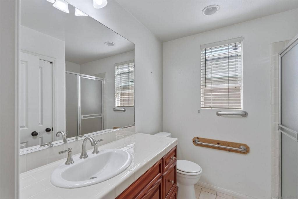 4674 Meadow Dr, Carlsbad, CA 92010