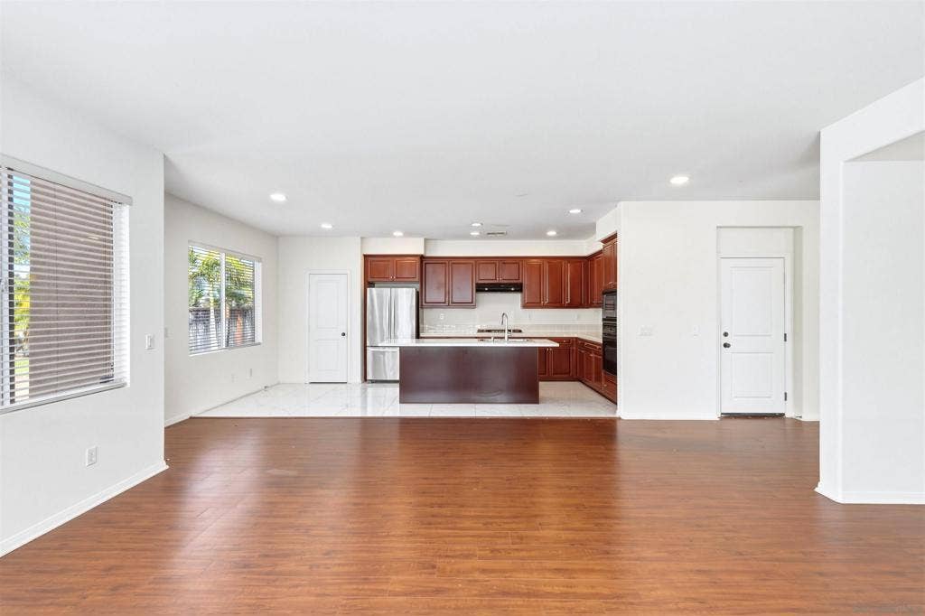 4674 Meadow Dr, Carlsbad, CA 92010