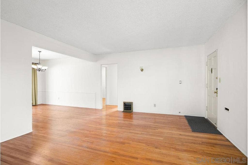 4669 Valencia Dr, San Diego, CA 92115 4669 Valencia Dr, San Diego, CA 92115