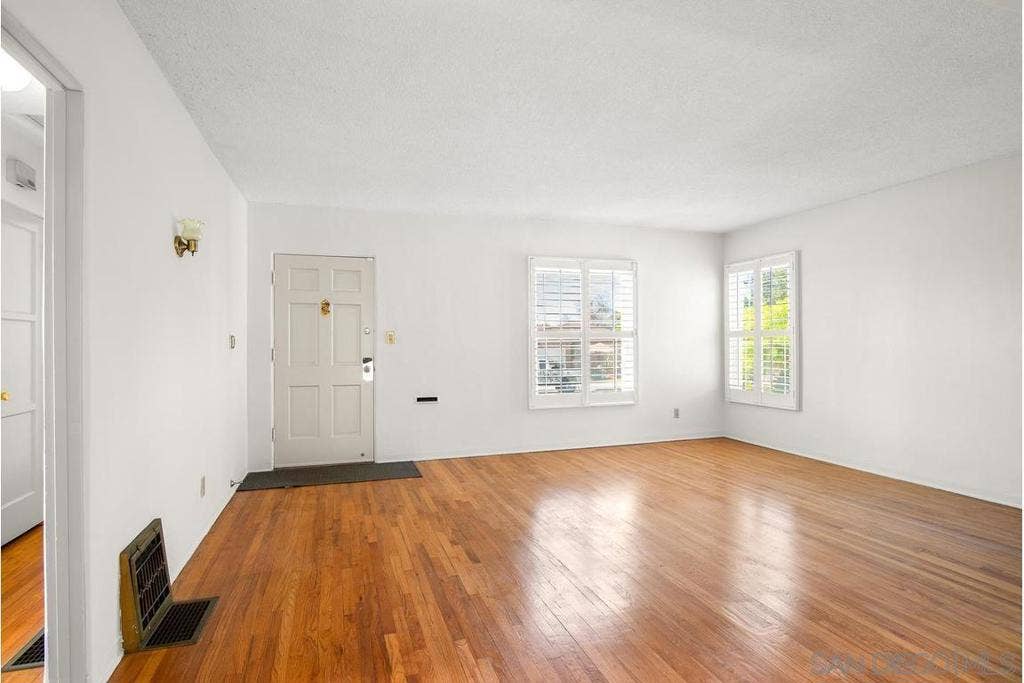 4669 Valencia Dr, San Diego, CA 92115 4669 Valencia Dr, San Diego, CA 92115