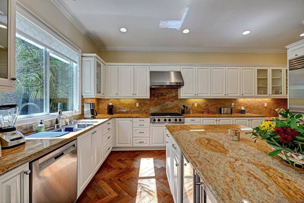 18343 Saint Etienne Lane, San Diego, CA 92128 18343 Saint Etienne Lane, San Diego, CA 92128