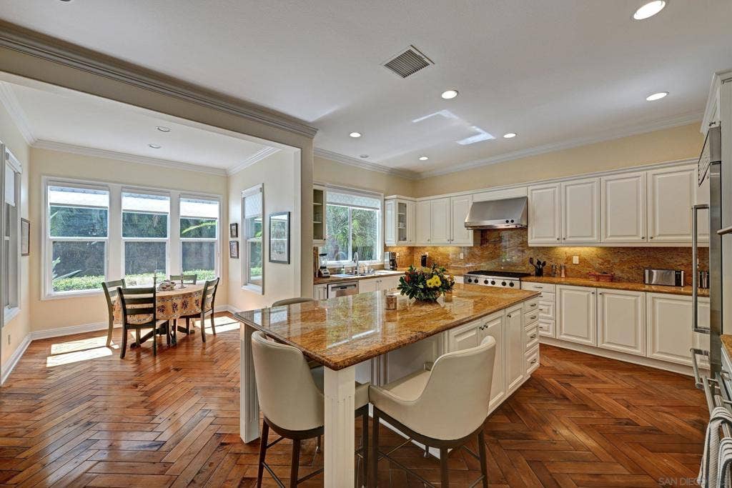 18343 Saint Etienne Lane, San Diego, CA 92128 18343 Saint Etienne Lane, San Diego, CA 92128