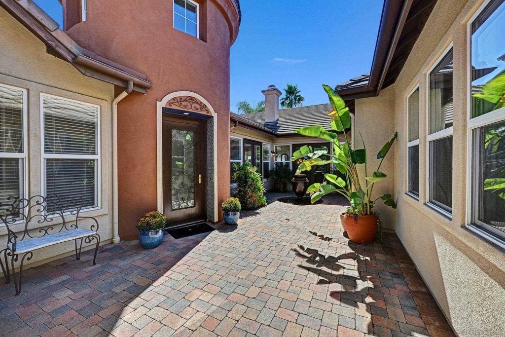18343 Saint Etienne Lane, San Diego, CA 92128 18343 Saint Etienne Lane, San Diego, CA 92128