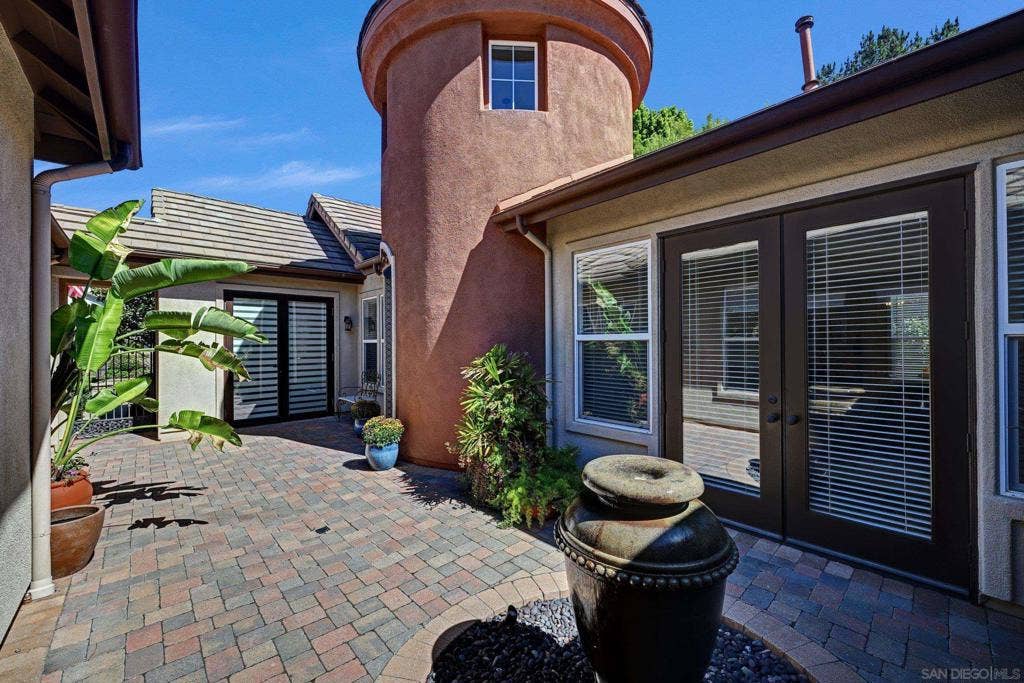 18343 Saint Etienne Lane, San Diego, CA 92128 18343 Saint Etienne Lane, San Diego, CA 92128