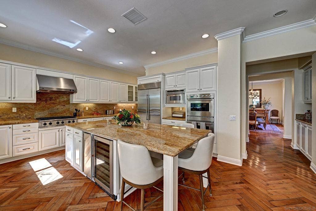 18343 Saint Etienne Lane, San Diego, CA 92128 18343 Saint Etienne Lane, San Diego, CA 92128