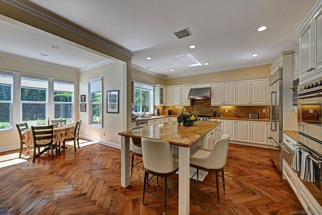 18343 Saint Etienne Lane, San Diego, CA 92128 18343 Saint Etienne Lane, San Diego, CA 92128