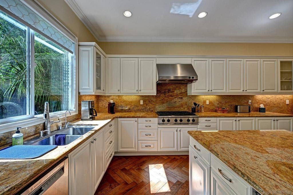 18343 Saint Etienne Lane, San Diego, CA 92128 18343 Saint Etienne Lane, San Diego, CA 92128