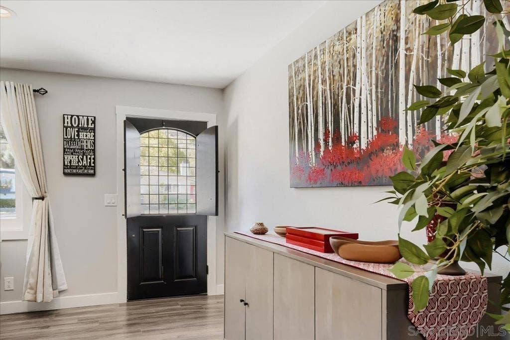 4902 Chateau Drive, San Diego, CA 92117 4902 Chateau Drive, San Diego, CA 92117