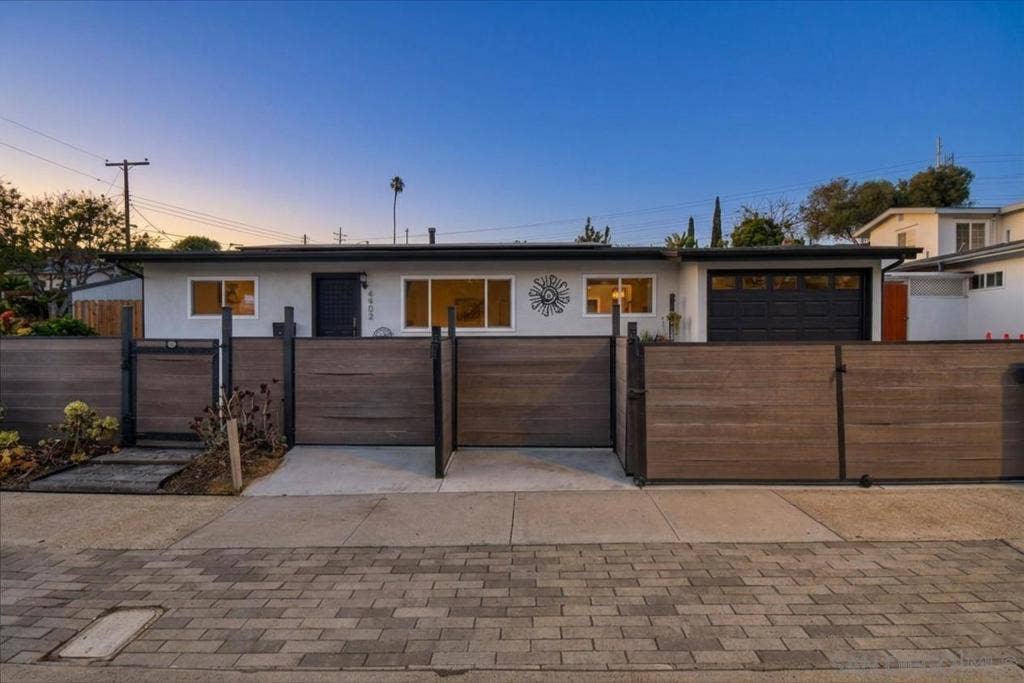 4902 Chateau Drive, San Diego, CA 92117 4902 Chateau Drive, San Diego, CA 92117