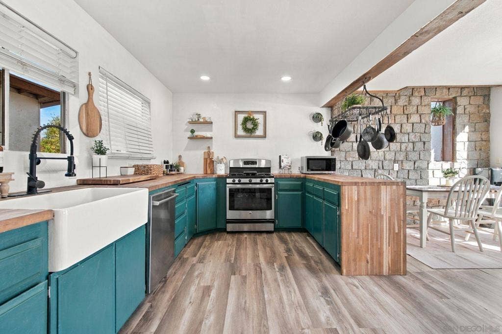 1492 Viejas Creek Trail, Alpine, CA 91901 1492 Viejas Creek Trail, Alpine, CA 91901