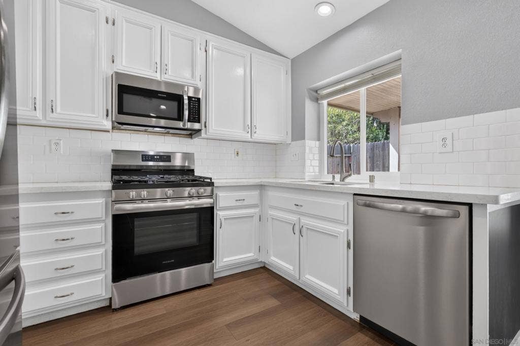 39715 Highbury Dr, Murrieta, CA 92563 39715 Highbury Dr, Murrieta, CA 92563