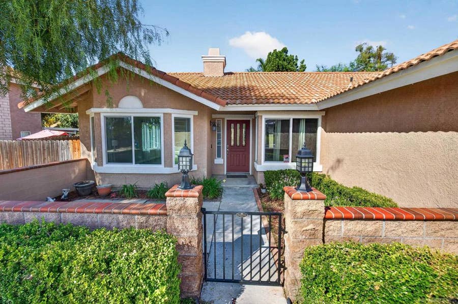 Property photo for 39715 Highbury Dr, Murrieta, CA