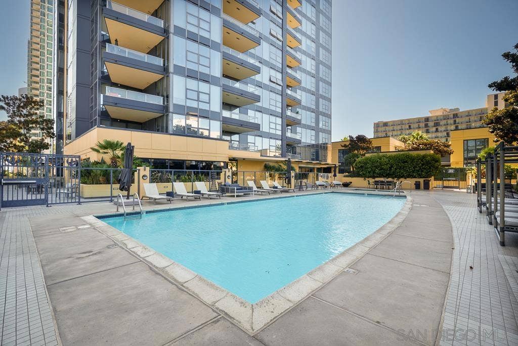 1325 Pacific Hwy, #314, San Diego, CA 92101 Swimming Pool/Hot Tub/Sauna