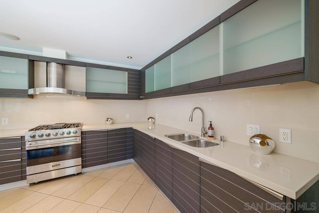 1325 Pacific Hwy, #314, San Diego, CA 92101 Building Kitchen adjacent to Pool table room and movie theater