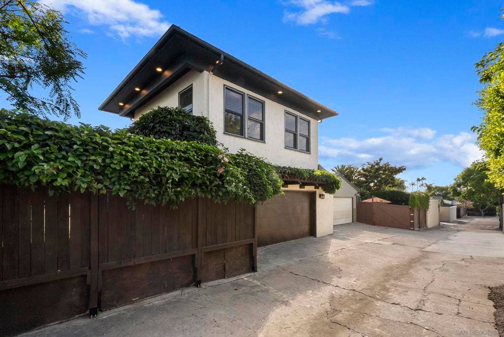 2124 Hickory, San Diego, CA 92103 2124 Hickory, San Diego, CA 92103