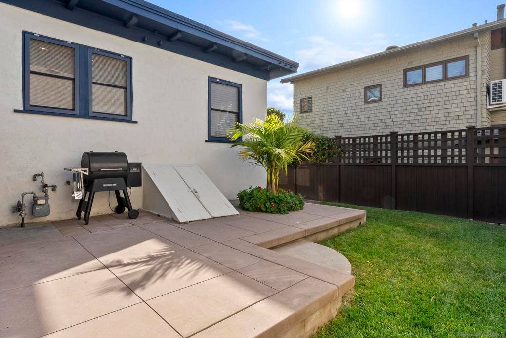 2124 Hickory, San Diego, CA 92103 2124 Hickory, San Diego, CA 92103