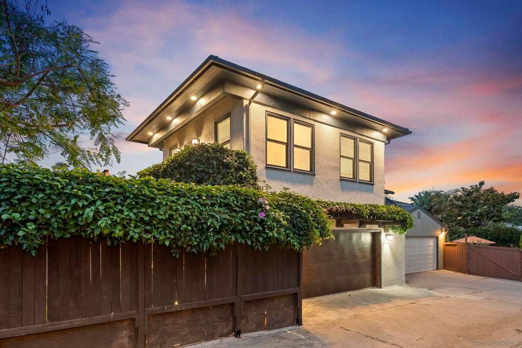 2124 Hickory, San Diego, CA 92103 digitally enhanced