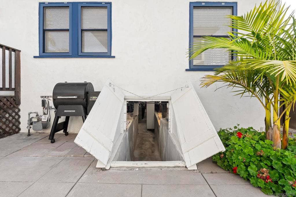 2124 Hickory, San Diego, CA 92103 2124 Hickory, San Diego, CA 92103