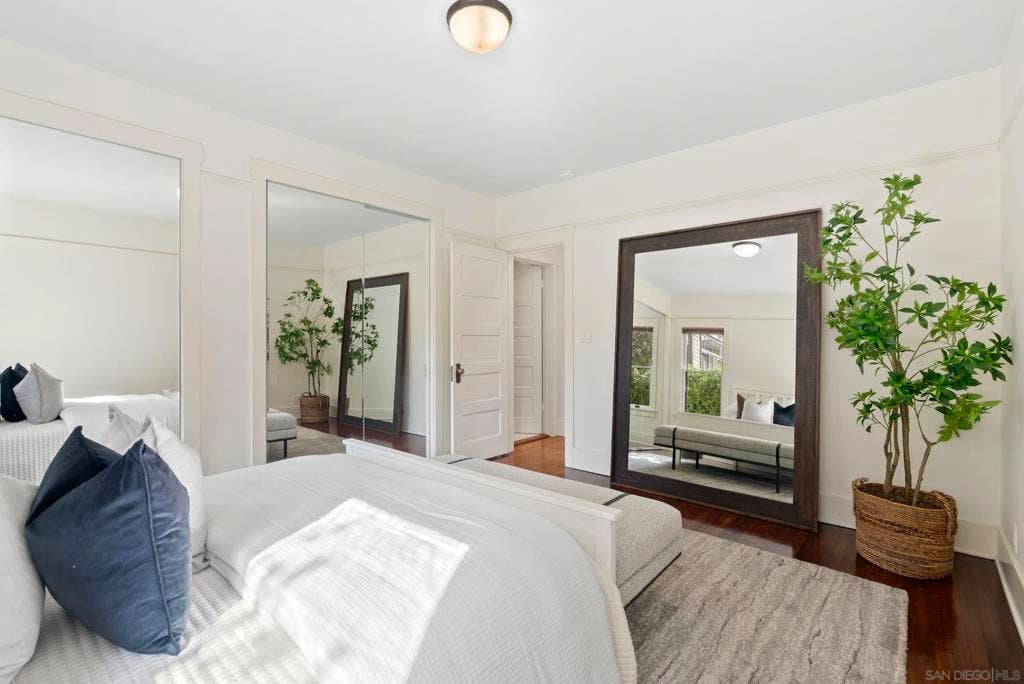 2124 Hickory, San Diego, CA 92103 2124 Hickory, San Diego, CA 92103