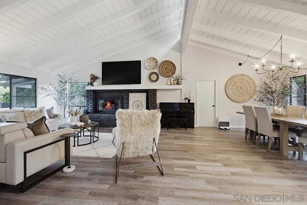 834 Cole Ranch Rd., Encinitas, CA 92024 834 Cole Ranch Rd., Encinitas, CA 92024