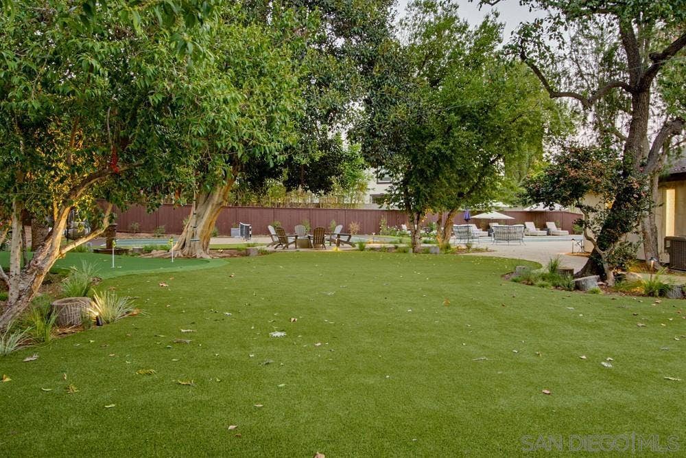 834 Cole Ranch Rd., Encinitas, CA 92024 834 Cole Ranch Rd., Encinitas, CA 92024