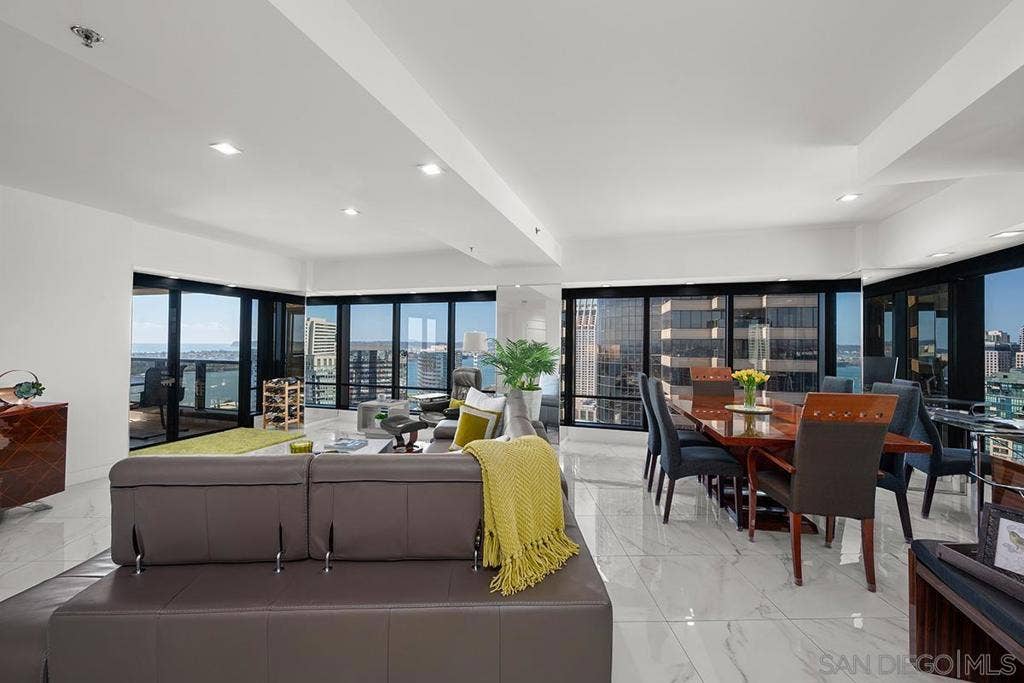 200 Harbor Drive, #3003, San Diego, CA 92101 200 Harbor Drive, #3003, San Diego, CA 92101