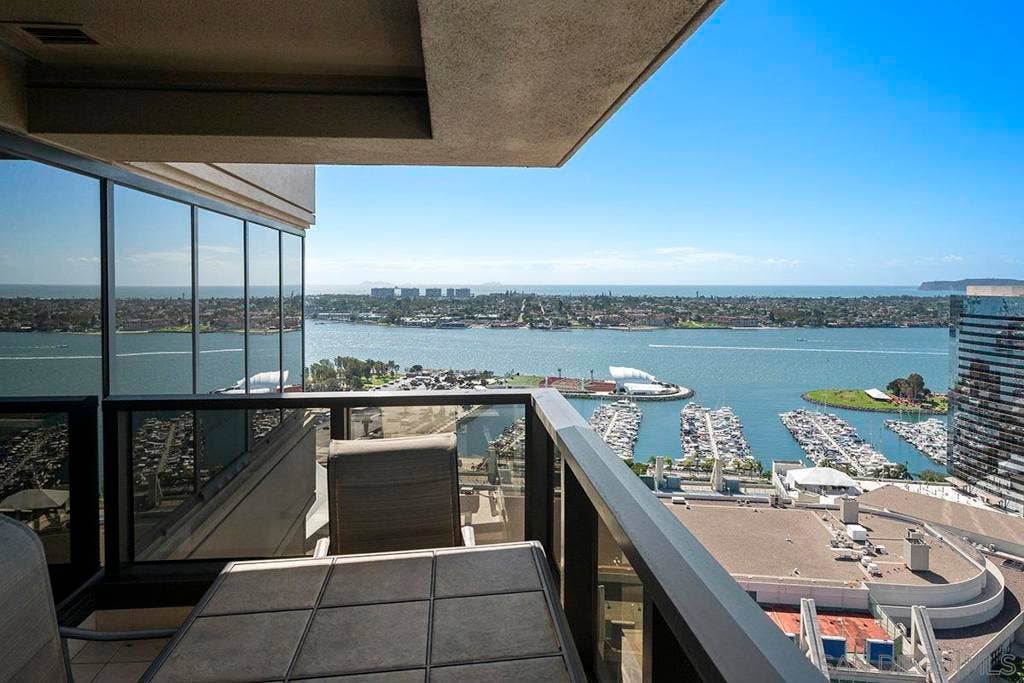 200 Harbor Drive, #3003, San Diego, CA 92101 200 Harbor Drive, #3003, San Diego, CA 92101