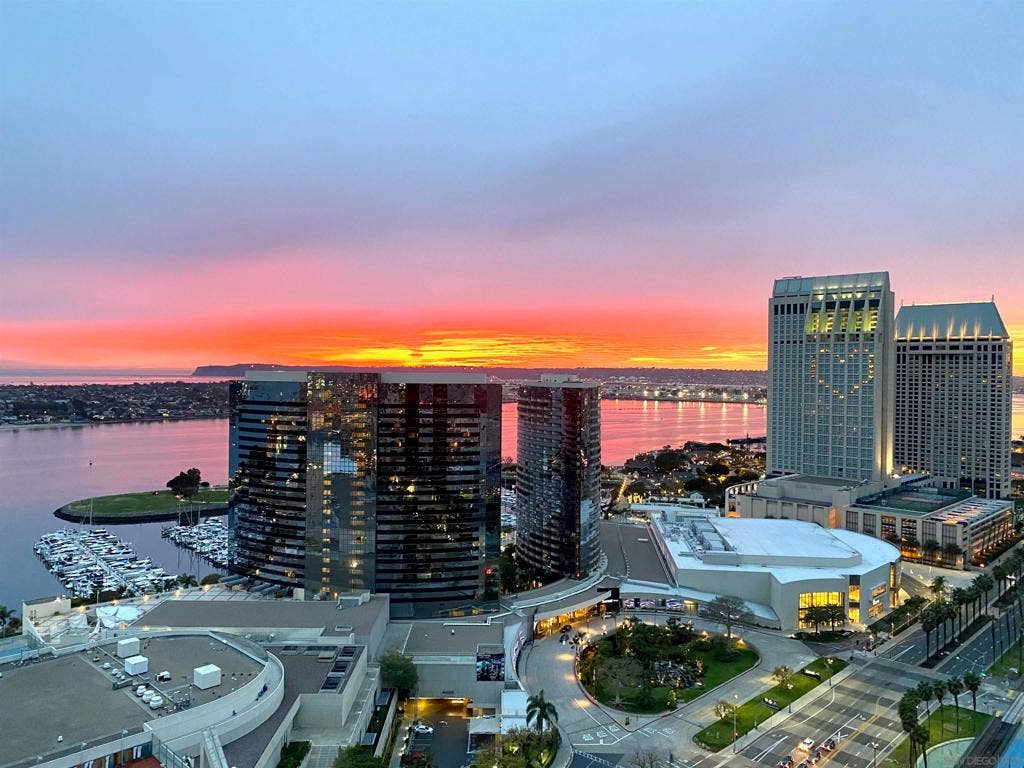 200 Harbor Drive, #3003, San Diego, CA 92101 200 Harbor Drive, #3003, San Diego, CA 92101