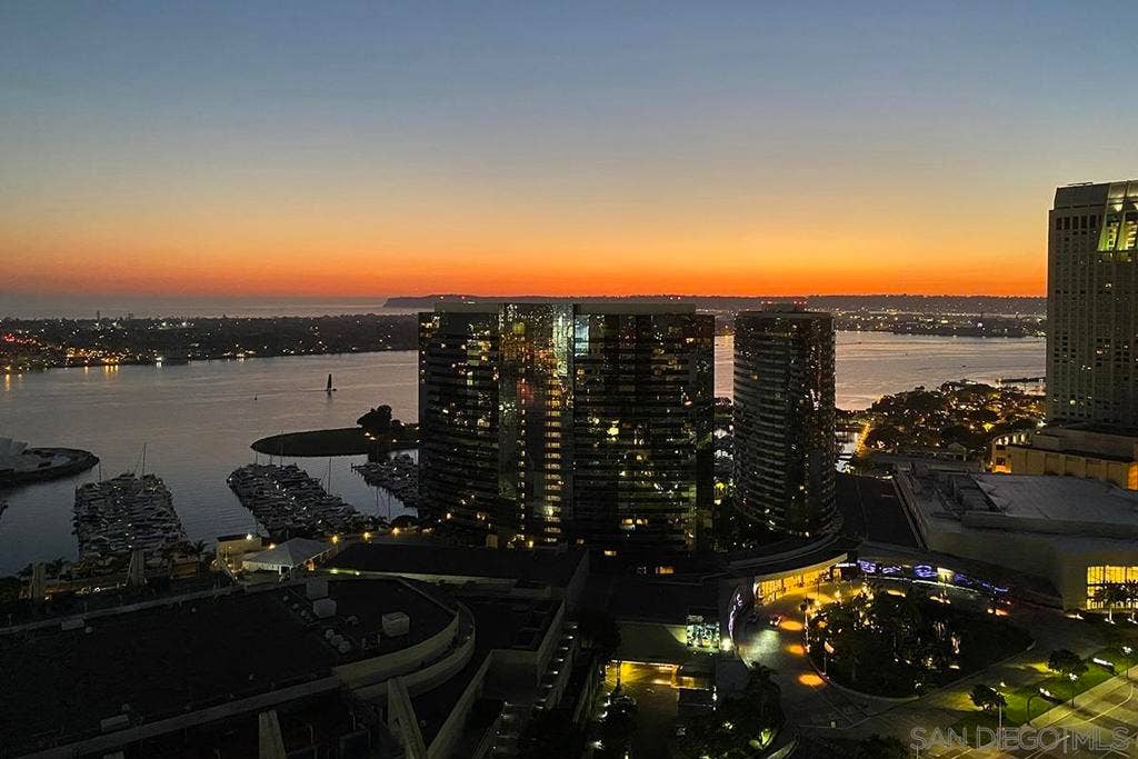 200 Harbor Drive, #3003, San Diego, CA 92101 200 Harbor Drive, #3003, San Diego, CA 92101