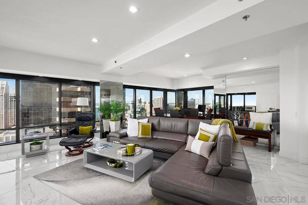 200 Harbor Drive, #3003, San Diego, CA 92101 200 Harbor Drive, #3003, San Diego, CA 92101