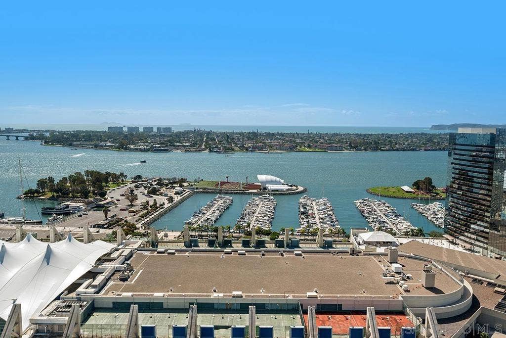 200 Harbor Drive, #3003, San Diego, CA 92101 200 Harbor Drive, #3003, San Diego, CA 92101