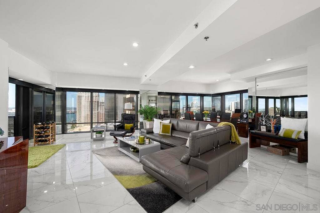 200 Harbor Drive, #3003, San Diego, CA 92101 200 Harbor Drive, #3003, San Diego, CA 92101