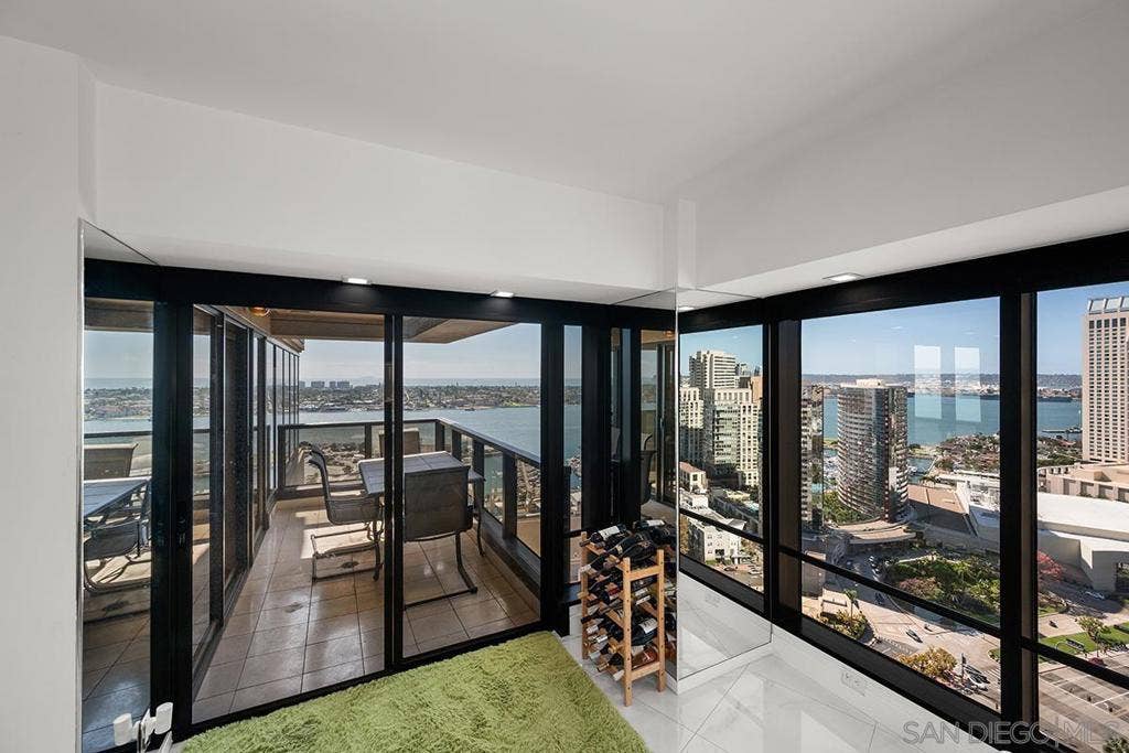 200 Harbor Drive, #3003, San Diego, CA 92101 200 Harbor Drive, #3003, San Diego, CA 92101