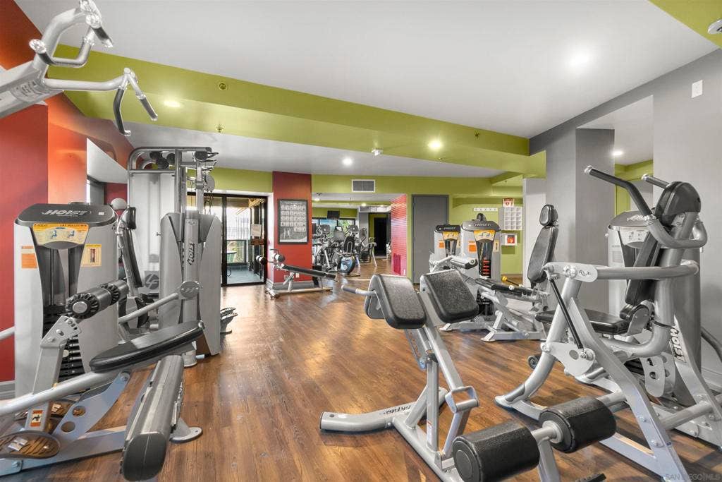200 Harbor Drive, #3003, San Diego, CA 92101 200 Harbor Drive, #3003, San Diego, CA 92101