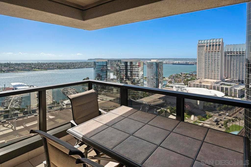 200 Harbor Drive, #3003, San Diego, CA 92101 200 Harbor Drive, #3003, San Diego, CA 92101