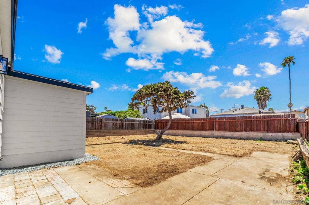 1334 E Division St, National City, CA 91950 1334 E Division St, National City, CA 91950