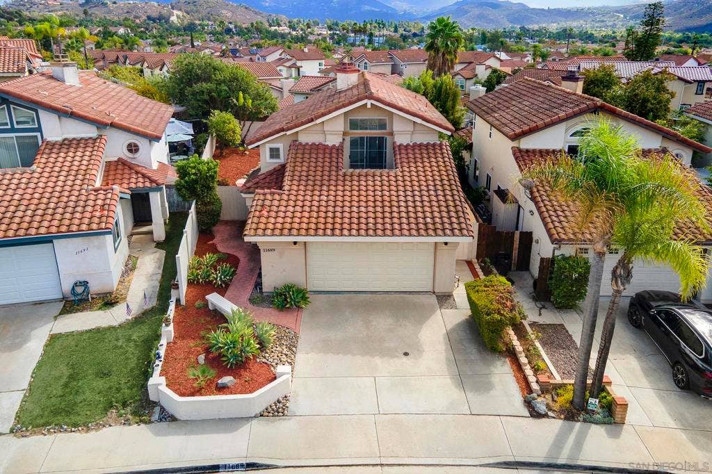 11689 Via Nicole, El Cajon, CA 92019