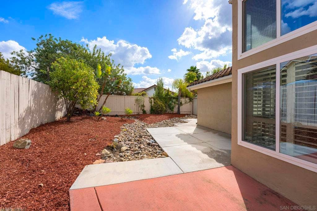 11689 Via Nicole, El Cajon, CA 92019