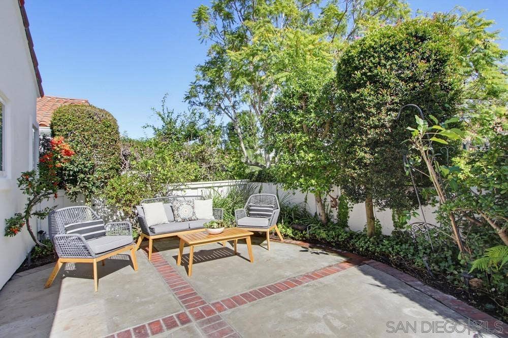 4105 Pindar Way, Oceanside, CA 92056 4105 Pindar Way, Oceanside, CA 92056
