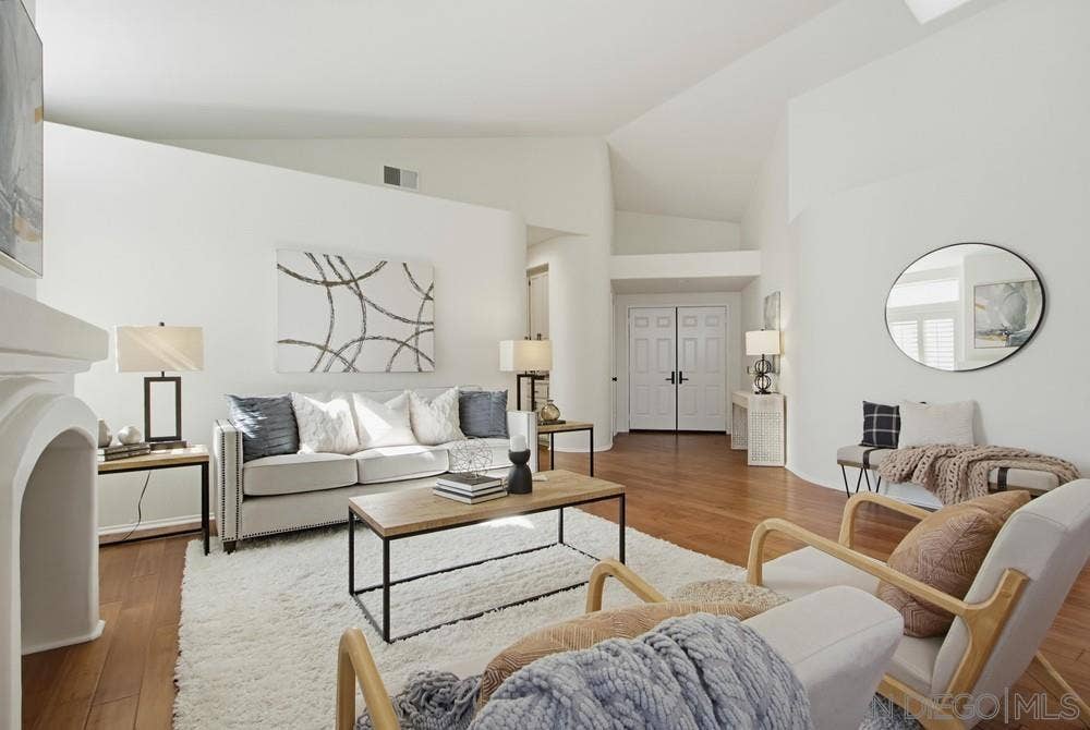 4105 Pindar Way, Oceanside, CA 92056 4105 Pindar Way, Oceanside, CA 92056