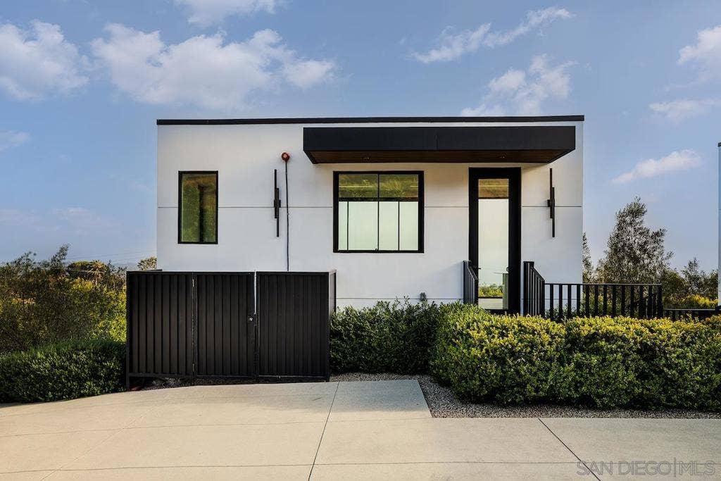 29623 Cuthbert Rd, Malibu, CA 90265 29623 Cuthbert Rd, Malibu, CA 90265