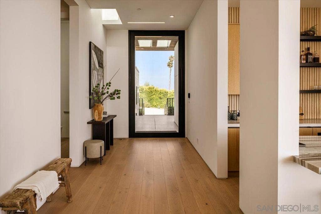29623 Cuthbert Rd, Malibu, CA 90265 29623 Cuthbert Rd, Malibu, CA 90265