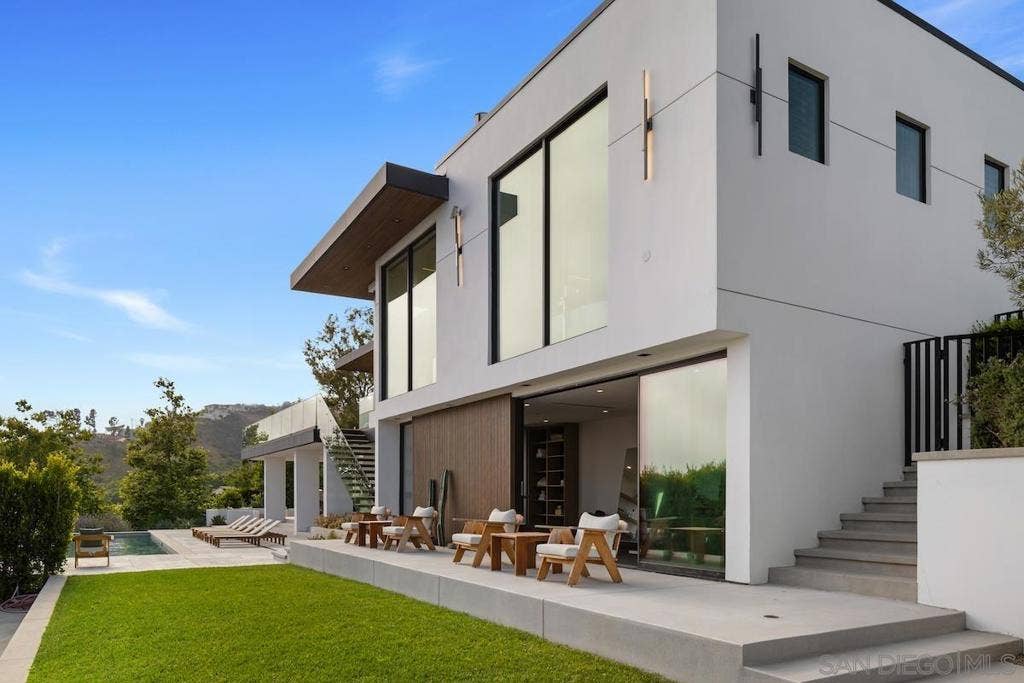 29623 Cuthbert Rd, Malibu, CA 90265 29623 Cuthbert Rd, Malibu, CA 90265