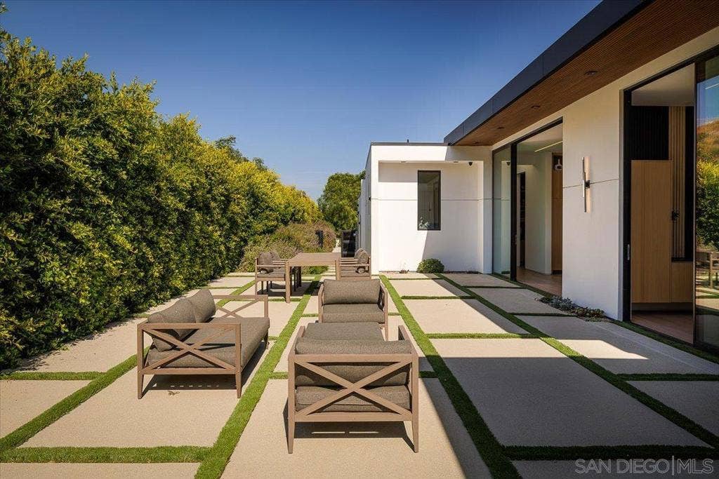 29623 Cuthbert Rd, Malibu, CA 90265 29623 Cuthbert Rd, Malibu, CA 90265