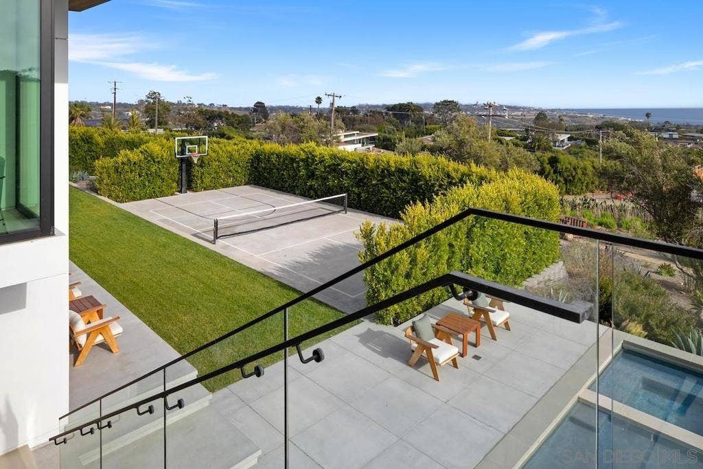 29623 Cuthbert Rd, Malibu, CA 90265 29623 Cuthbert Rd, Malibu, CA 90265