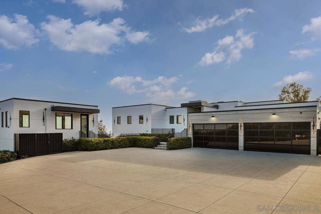 29623 Cuthbert Rd, Malibu, CA 90265 29623 Cuthbert Rd, Malibu, CA 90265